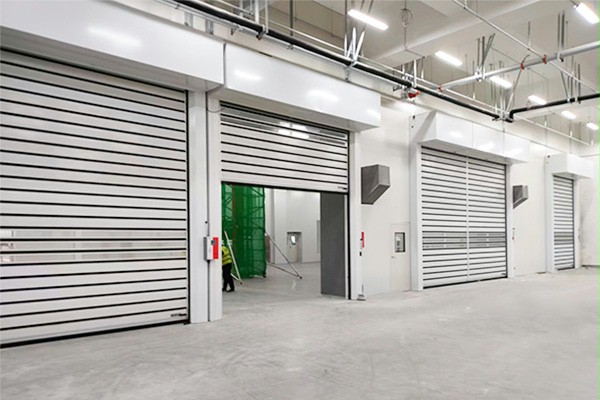 助力國產半導體行業！北方華創潔凈車間用西朗門業硬質快速門